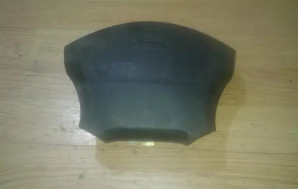Nissan Almera Steering wheel airbag w048