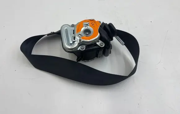 Skoda Octavia Mk3 (5E) Front seatbelt 5E0857701
