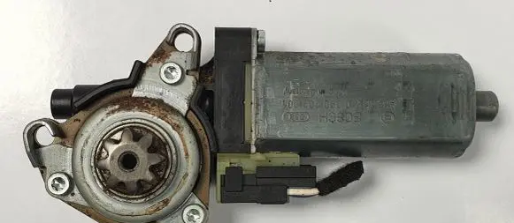 Mercedes-Benz C W204 Seat adjustment motor 0390203001