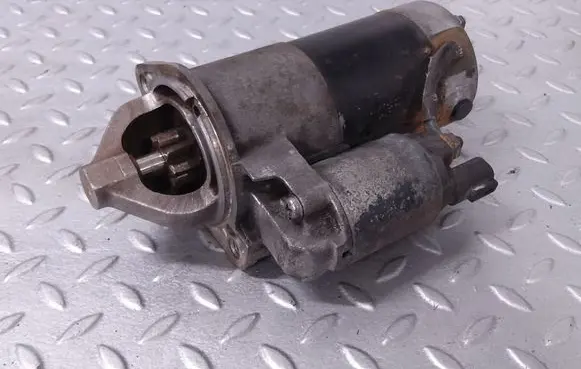 Hyundai i30 Starter motor 361002A100