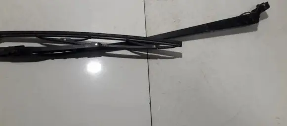 Renault Scenic I Front wiper blade arm