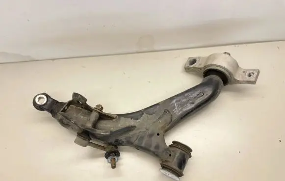 Lexus IS III XE30 Front control arm 4862030330