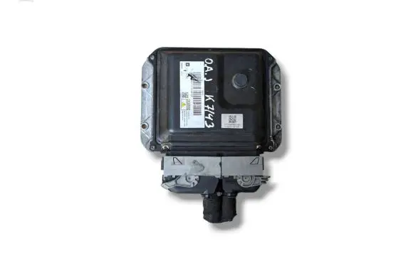 Opel Astra J Engine control unit/module ECU MB275700-1011 55579893