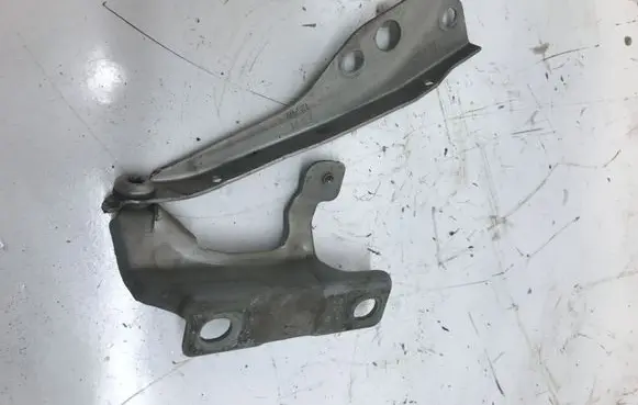 Volvo V50 Engine bonnet/hood hinges