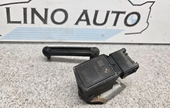 BMW 5 E60 E61 Headlight/headlamp level sensor 1093698