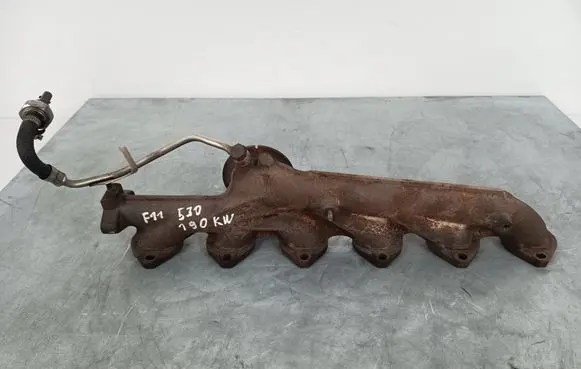 BMW 5 F10 F11 Exhaust manifold 8511764