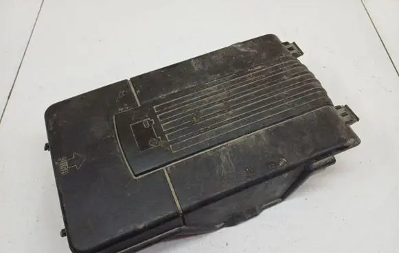 Skoda Superb B6 (3T) Battery box tray cover/lid 3C0915443A