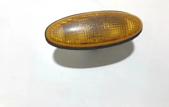 Mazda 323 F Front fender indicator light