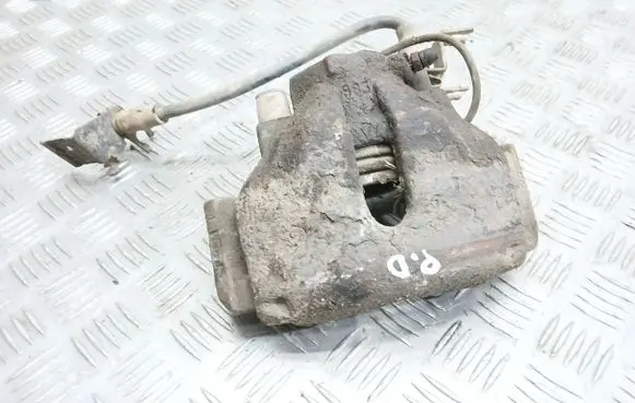 Volkswagen PASSAT B5.5 Front brake caliper