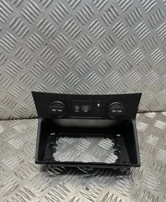 Hyundai Tucson TL USB socket connector 96120D3600 TLEF1805080485