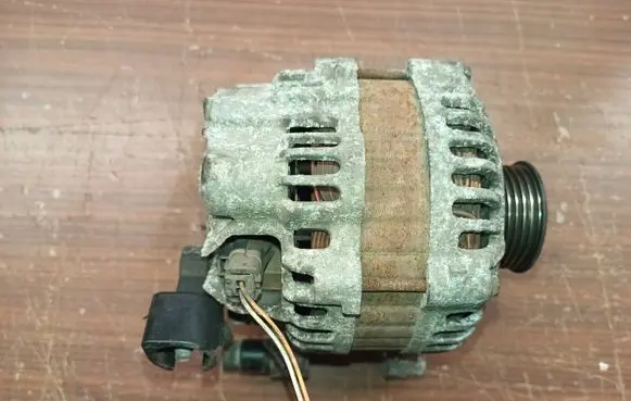 Citroen C4 I Generator/alternator 9640088080