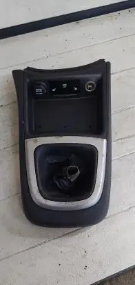 Hyundai Santa Fe Center console