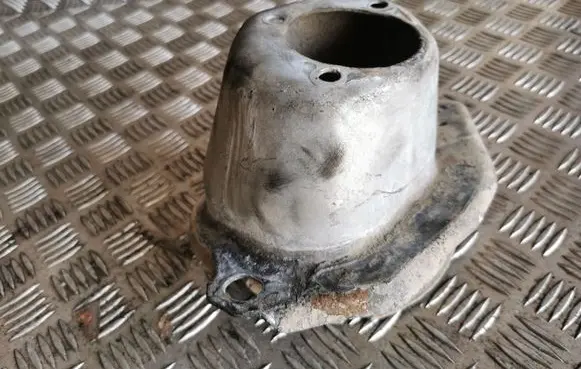 Volvo V70 Coil spring/strut mount 