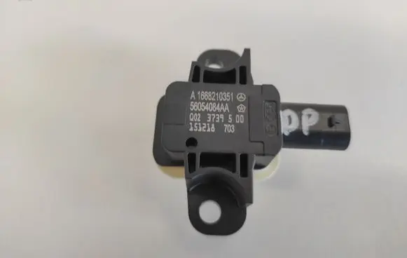 Mercedes-Benz GLE AMG (W166 - C292) Airbag deployment crash/impact sensor A1668210351 56054084AA 151218