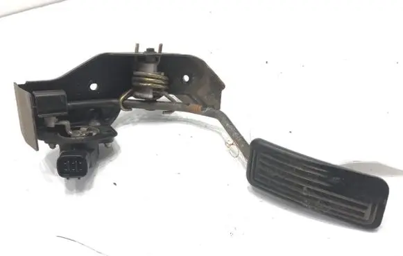 Toyota Avensis T250 Accelerator throttle pedal 78111-35030