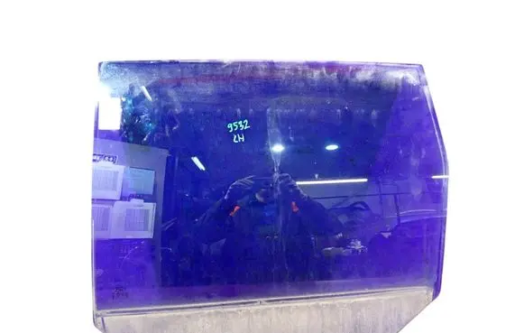 Ford Focus C-MAX Front door window glass four-door 