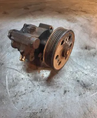 Renault Scenic I Power steering pump 26046186 7700840106