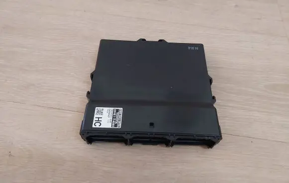Toyota C-HR I Air suspension valve block 