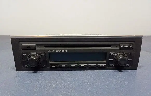 Radio/CD/DVD/GPS head unit