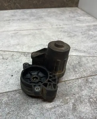 Volkswagen Golf VII Hand brake/parking brake motor 5Q0615406