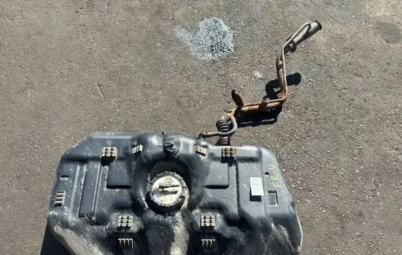 Honda FR-V Fuel tank 