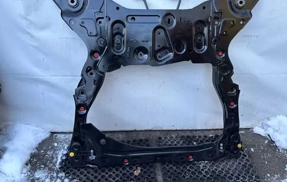 Volvo XC90 Front subframe 32315338