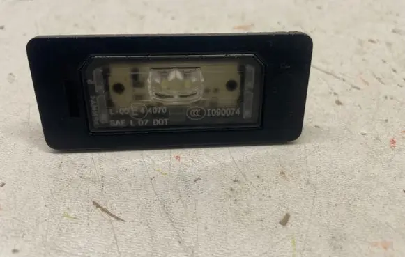 BMW 3 E90 E91 Number plate light 7193293 124640705