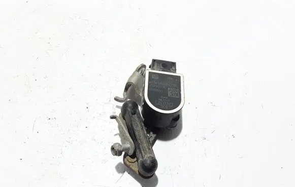 BMW 5 F10 F11 Air suspension front height level sensor 37146860843