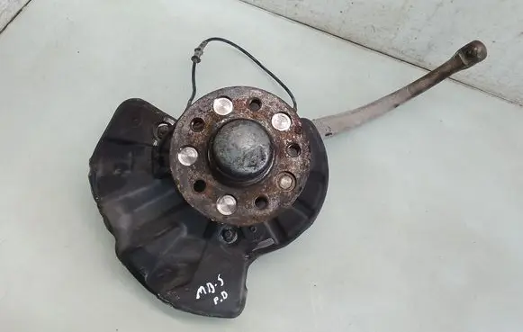 Mercedes-Benz S W220 Front wheel hub spindle knuckle