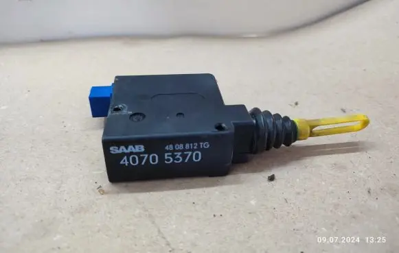 Saab 9-5 Central locking motor 40705370