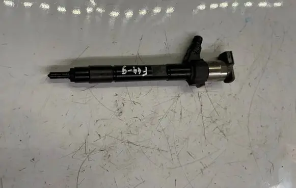 Mitsubishi L200 Fuel injector 1465A439