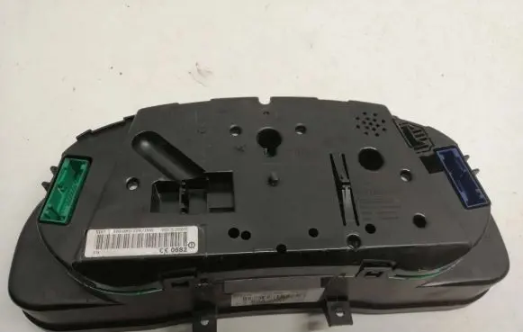 Volkswagen PASSAT B5.5 Speedometer (instrument cluster) 3B0920927A 220103084832 VWZ7Z0C6807085