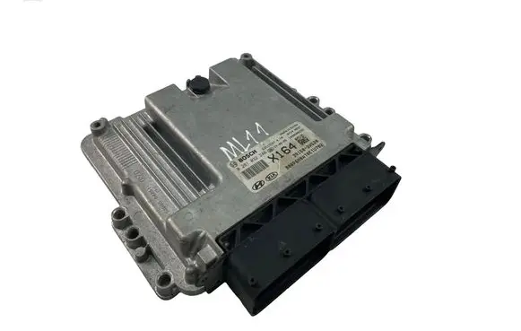 KIA Carens III Engine control unit/module ECU 391502A520 0281032240