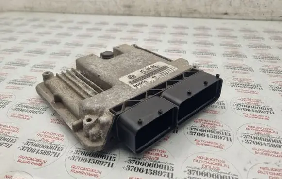 Volkswagen Golf V Engine control unit/module 03C906056H