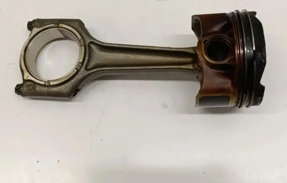 BMW 3 G20 G21 Piston with connecting rod
