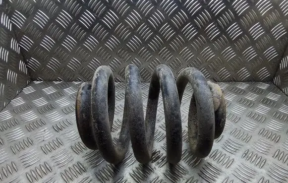 Volkswagen Multivan T5 Rear coil spring