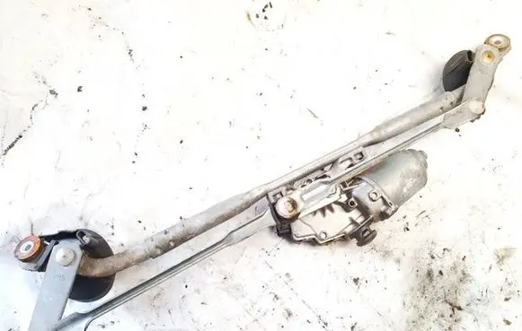 Lexus IS 220D-250-350 Front wiper linkage and motor