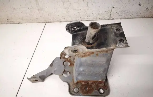 Opel Signum Front bumper mounting bracket 