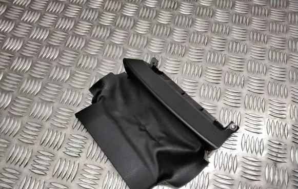 Steering wheel column trim