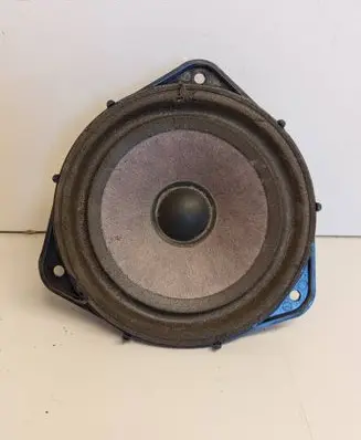 Audi A3 S3 8L Front door speaker 8L0035411A