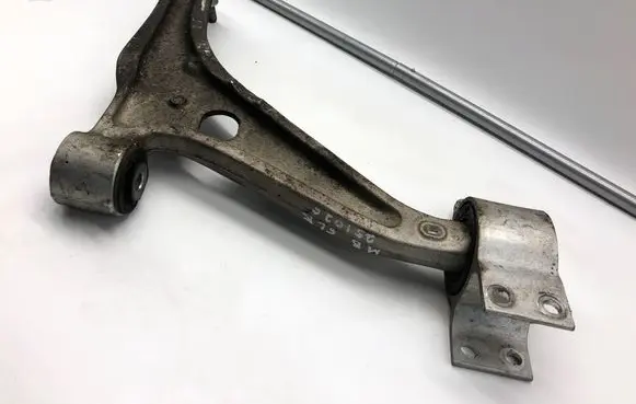 Mercedes-Benz GLB x247 Front lower control arm/wishbone A2473308702