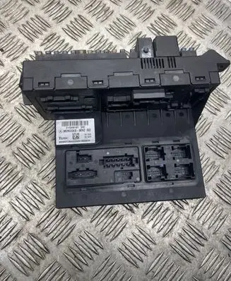 Mercedes-Benz E W211 Fuse module 2115456101