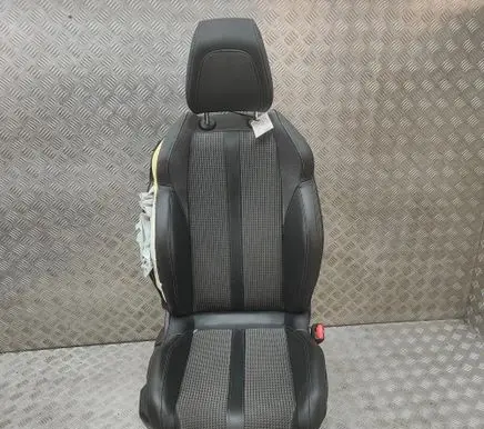 Peugeot 2008 II Front passenger seat 9823918680