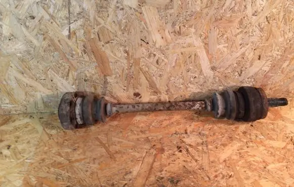 Mercedes-Benz E W124 Rear driveshaft