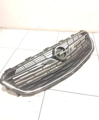 Opel Insignia B Front bumper upper radiator grill 39106649 90910002002 551004542