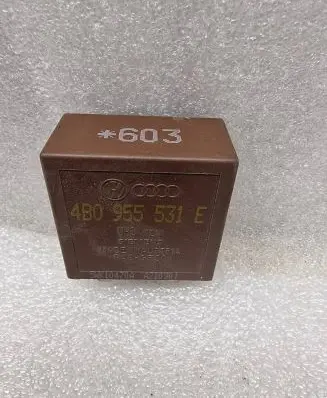 Audi A8 S8 D2 4D Other relay 4B0955531E A210301 5WK10470A