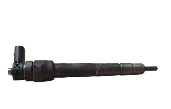 Skoda Octavia Mk3 (5E) Fuel injector 04L130277G