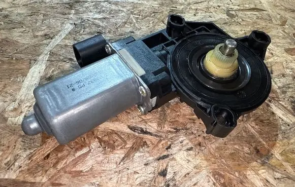 Alfa Romeo 159 Front door window regulator motor D2935P8