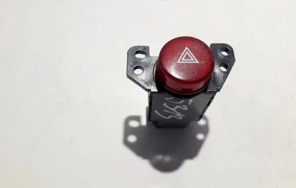 Mitsubishi Outlander Hazard light switch