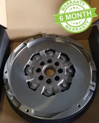 Nissan NV400 Dual mass flywheel 415048510